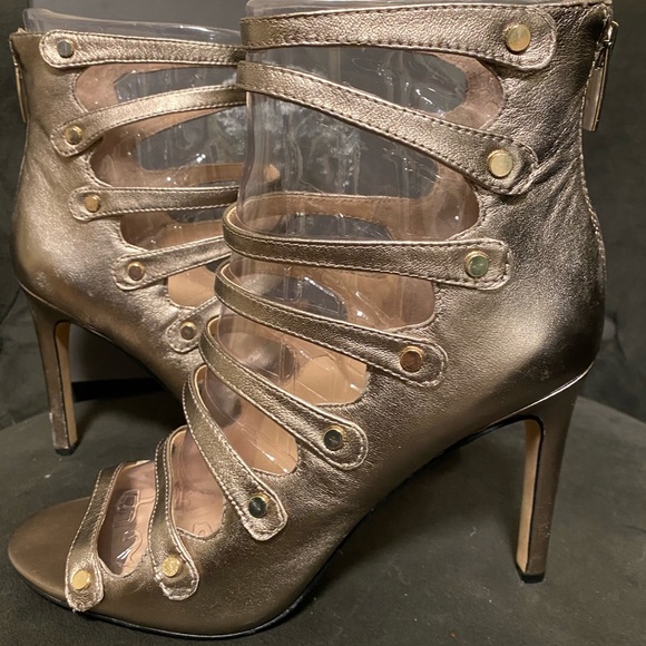 Vince Camuto Womens Bronze Leather Strappy Pumps - Picture 3 of 8